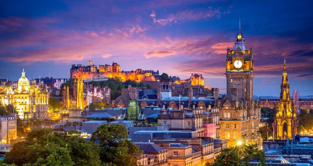 Descubrir las calles y la historia medieval de Edimburgo durante la época navideña